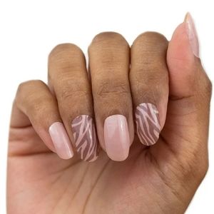 All wild up color street